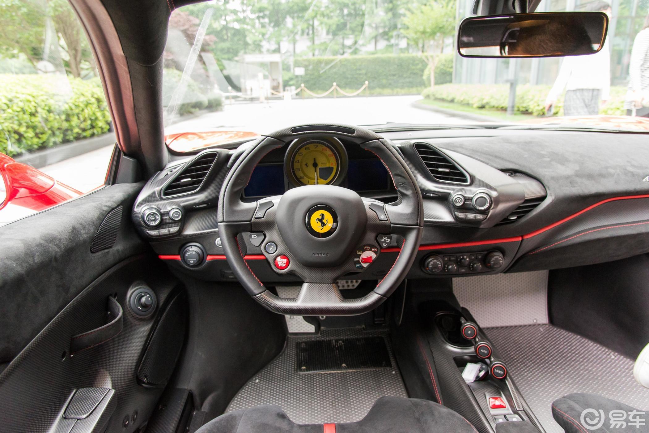 【法拉利4882018款3.