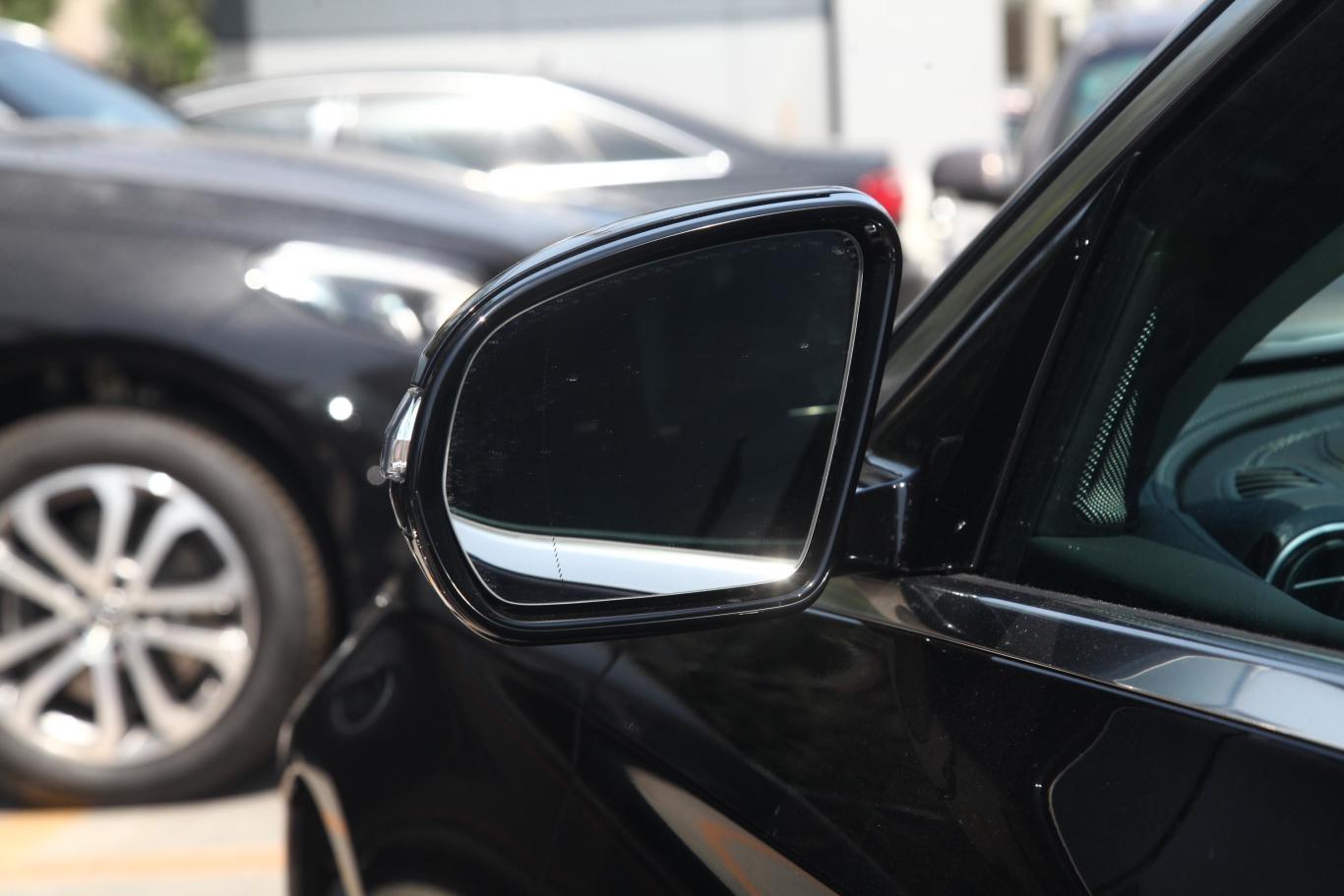 奔驰e级改款 e 200 l 4matic 运动轿车后视镜镜面