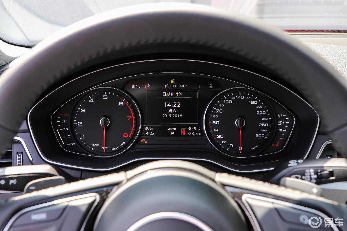 【奥迪a4l2018款30周年版 40 tfsi 进取版内饰汽车图片-汽车图片大全