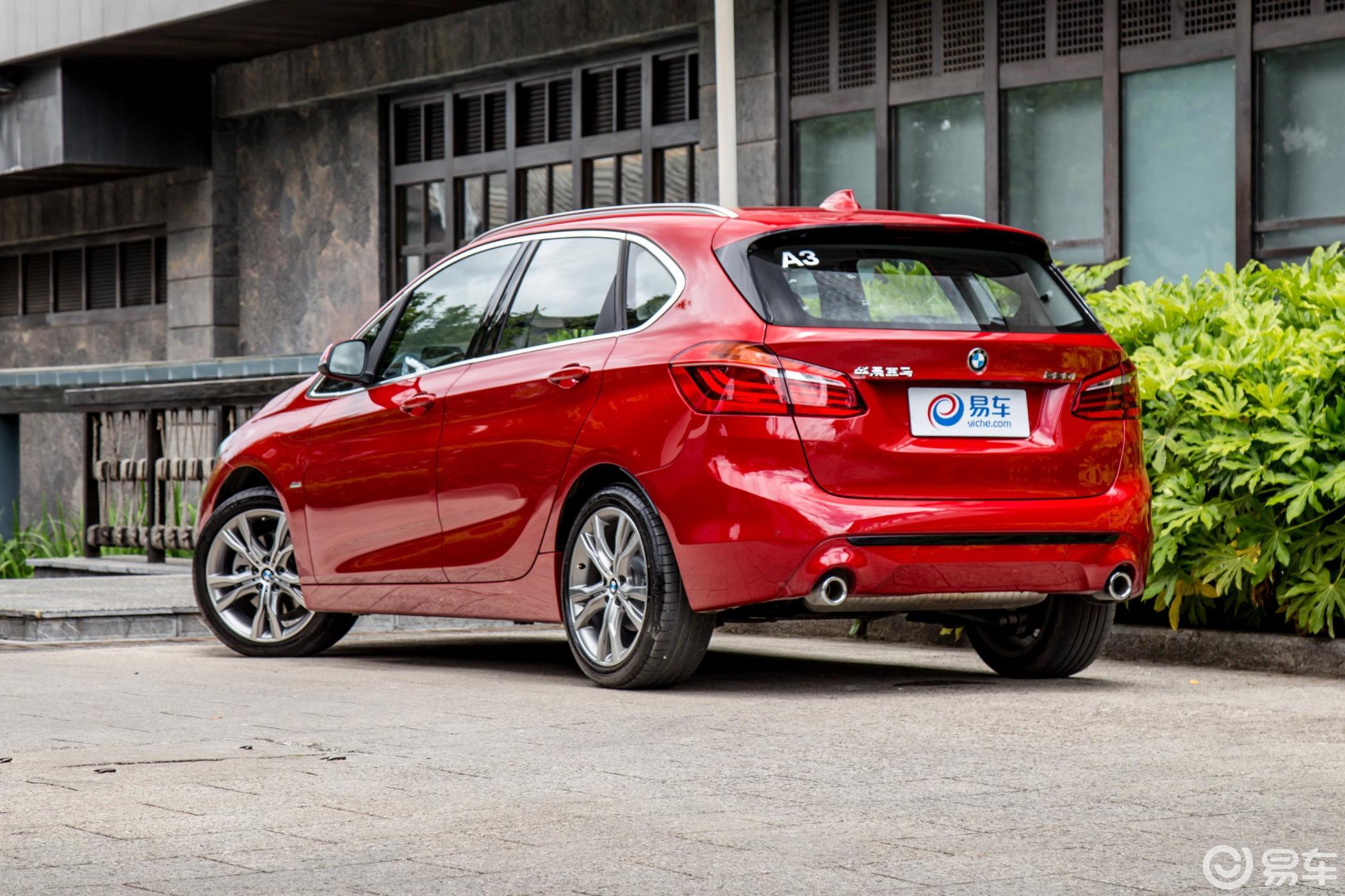 华晨宝马  宝马2系旅行车  2018款  2018款  2016款  220i 豪华套装