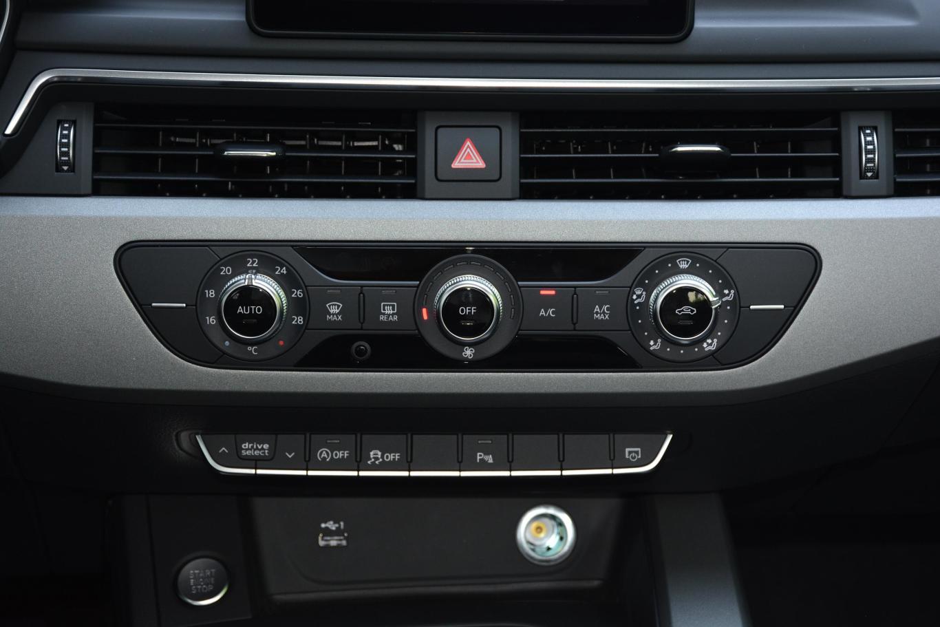 奥迪a4l30周年版 30 tfsi 进取版空调