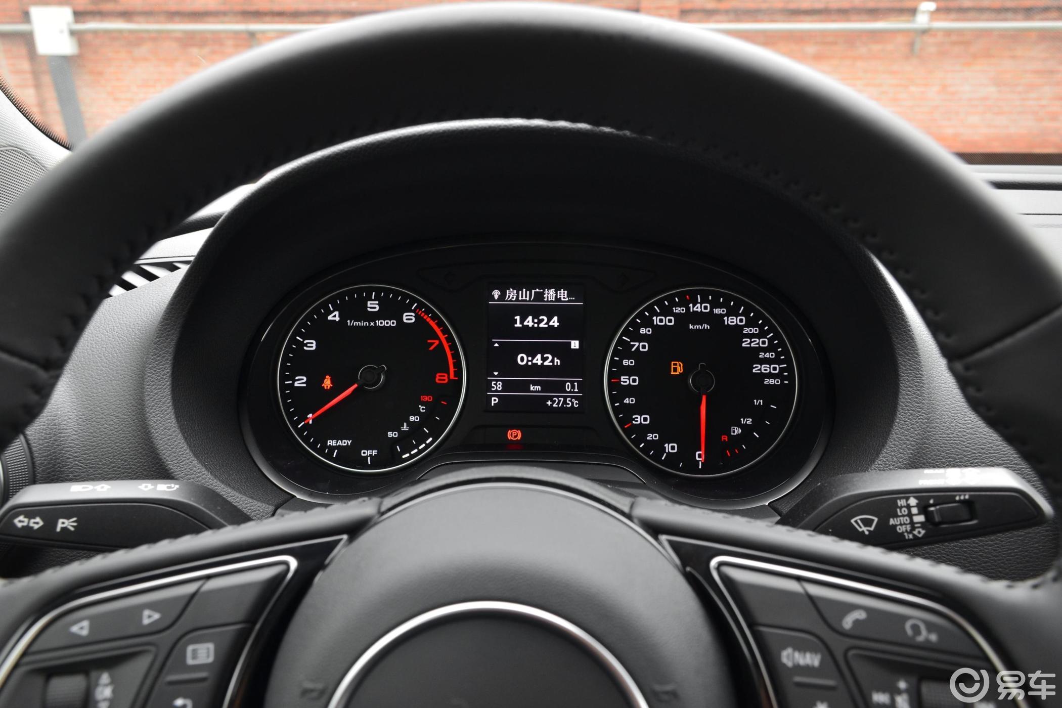 【奥迪a32018款30周年纪念版 sportback 35tfsi 进取版仪表盘汽车图片