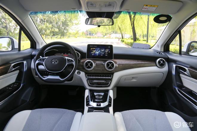 2018款北汽新能源eu系列车款