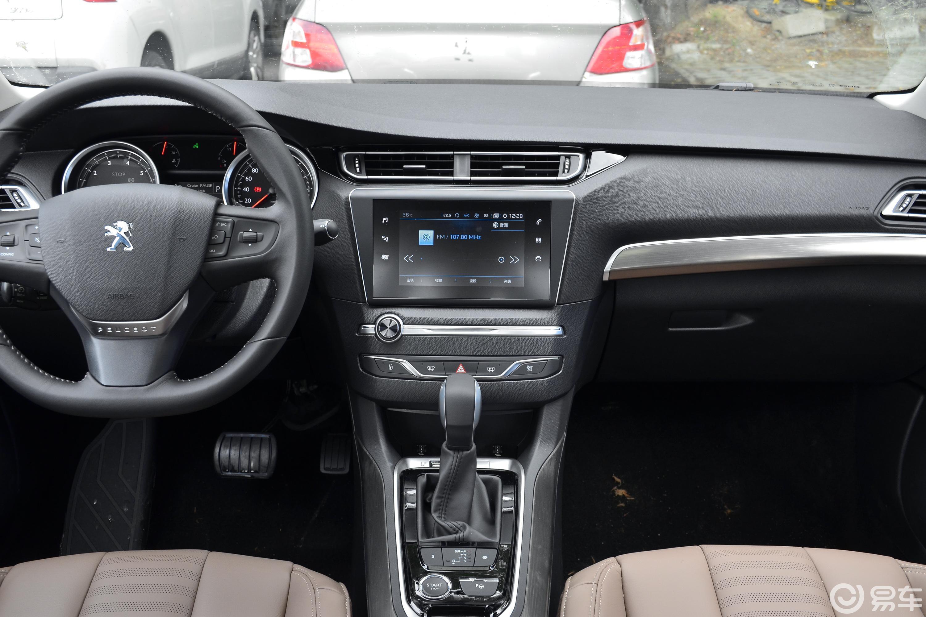 【标致4082019款350thp 手自一体 至尊版 国v中控台整体汽车图片-汽车