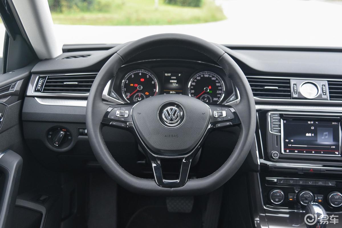 【帕萨特2017款380tsi 双离合 御尊版方向盘汽车图片-汽车图片大全】