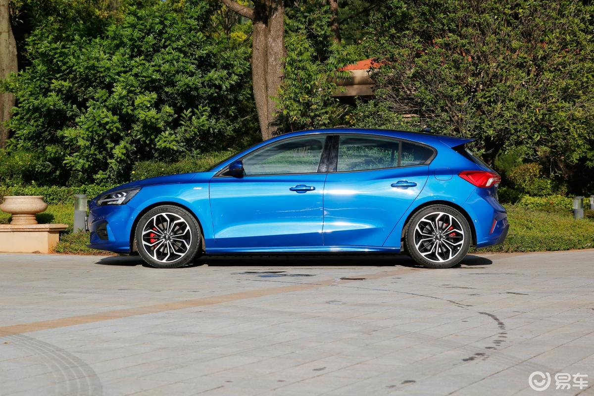 两厢ecoboost180 手自一体 st line 国v