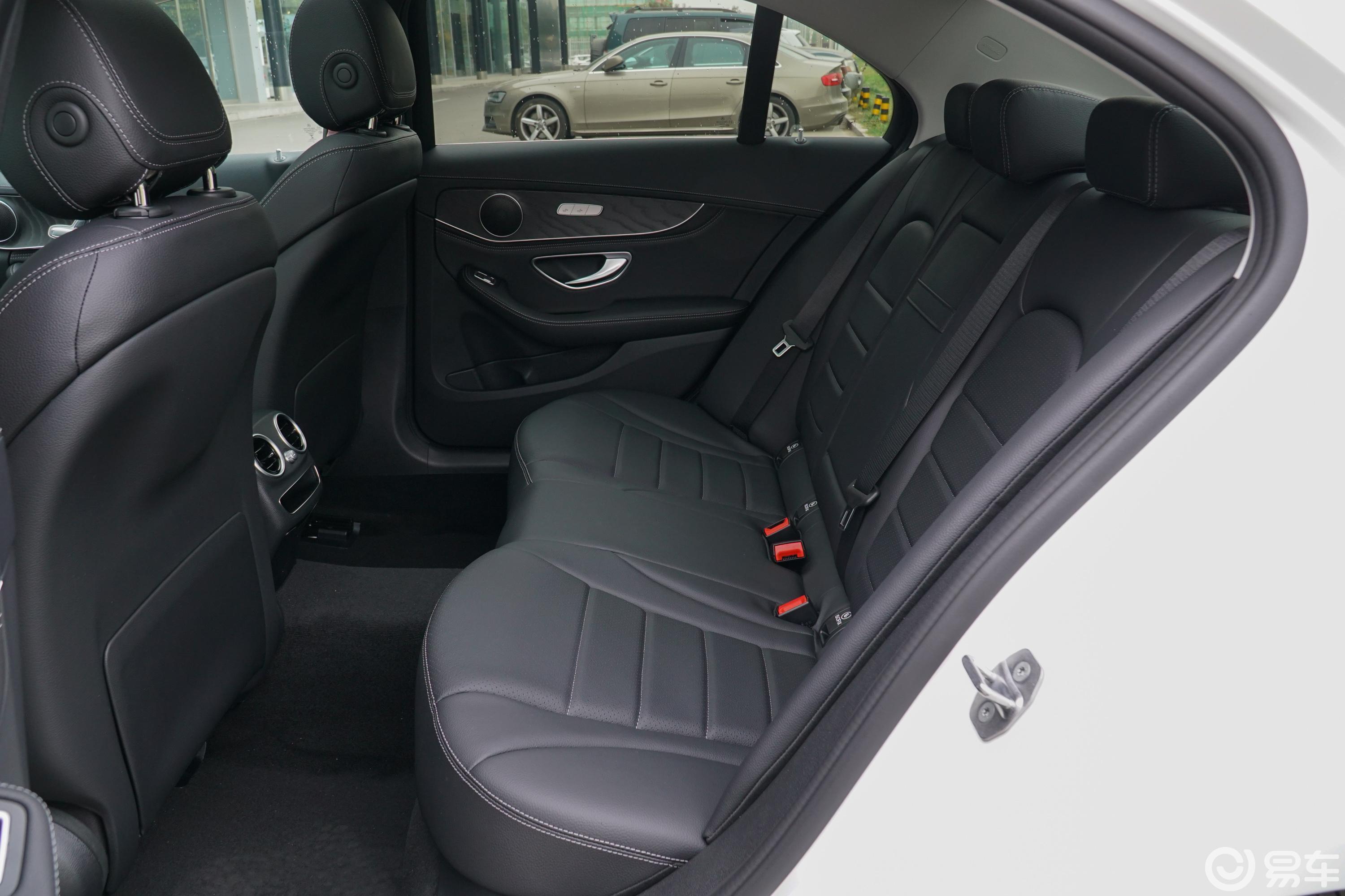 【奔驰c级2019款c 180 l 时尚版 运动轿车后排座椅汽车图片-汽车图片