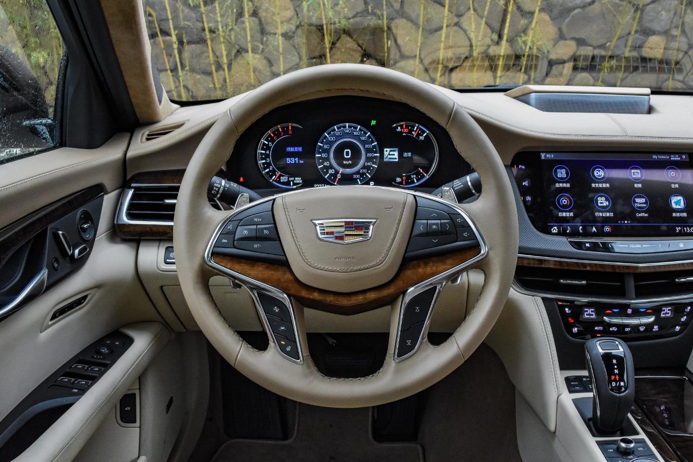 采埃孚获得多功能方向盘专利进步用户的运用体会感