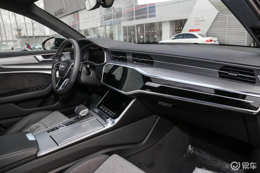 【奥迪a6l2019款45 tfsi quattro 臻选动感版内饰全景副驾驶员方向