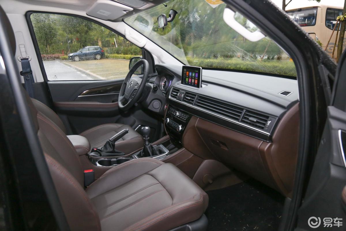 5t 手动 尊享版 7座内饰全景副驾驶员方向汽车图片-汽车图片大全】