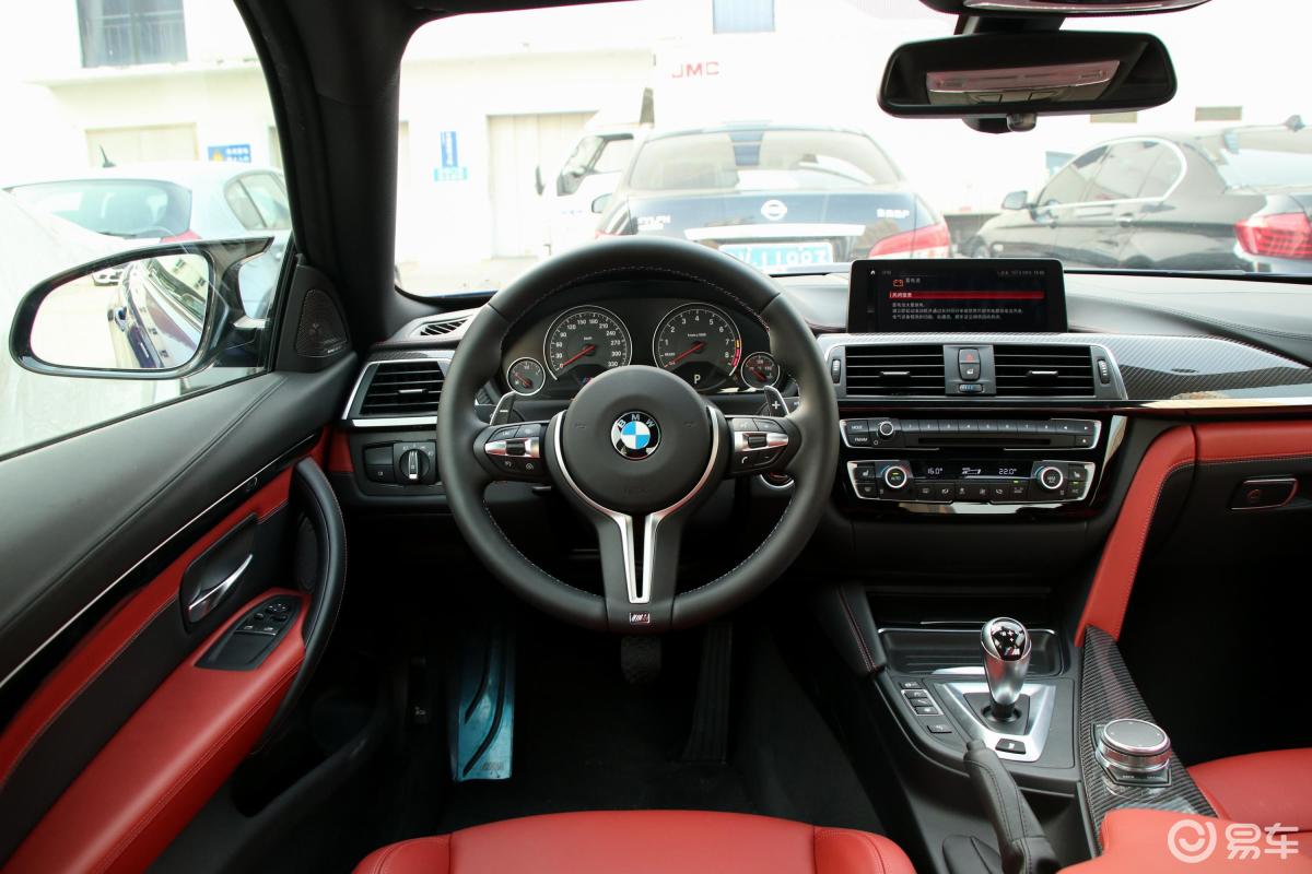 【宝马m42018款m4 双门轿跑车车迷限量版内饰全景副驾驶员方向汽车