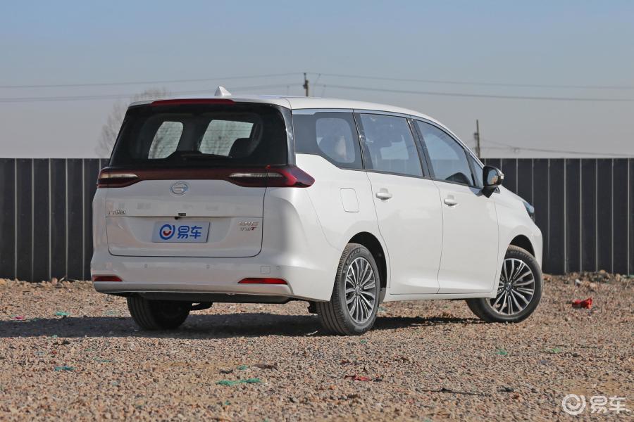 【传祺gm62019款270t 手自一体 尊享版 7座侧后45度车头向右水平汽车