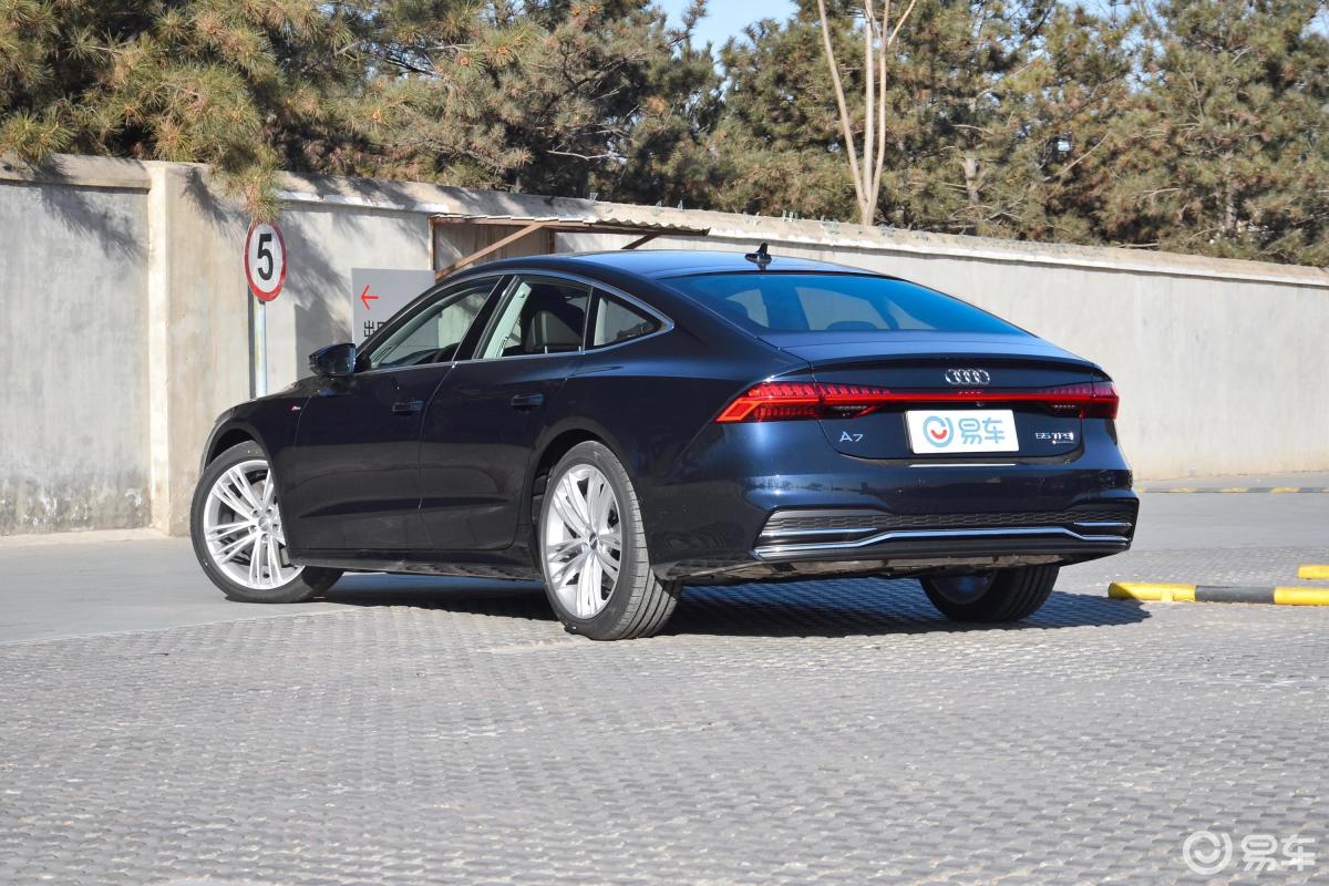 【奥迪a72019款55 tfsi quattro 动感版侧后45度车头向左水平汽车图片