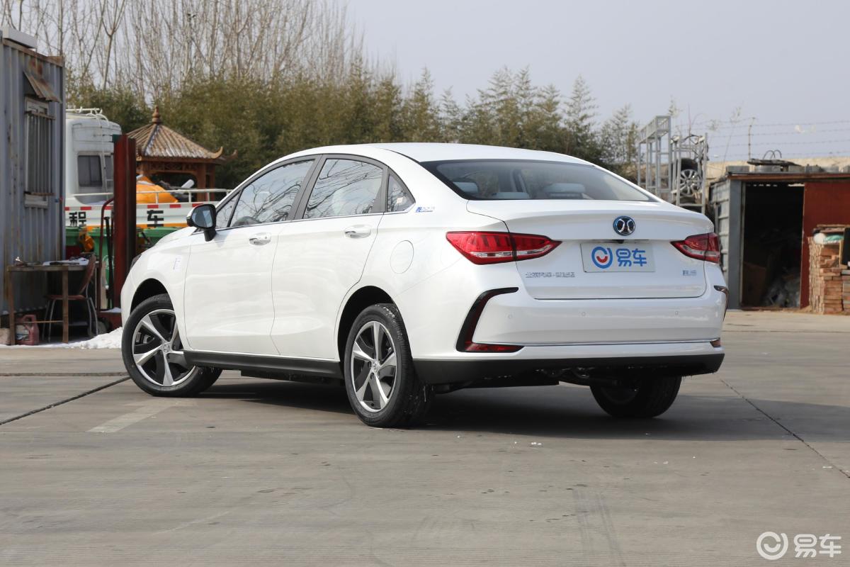 【北汽新能源eu52018款r550 智潮版正后水平汽车图片-汽车图片大全】