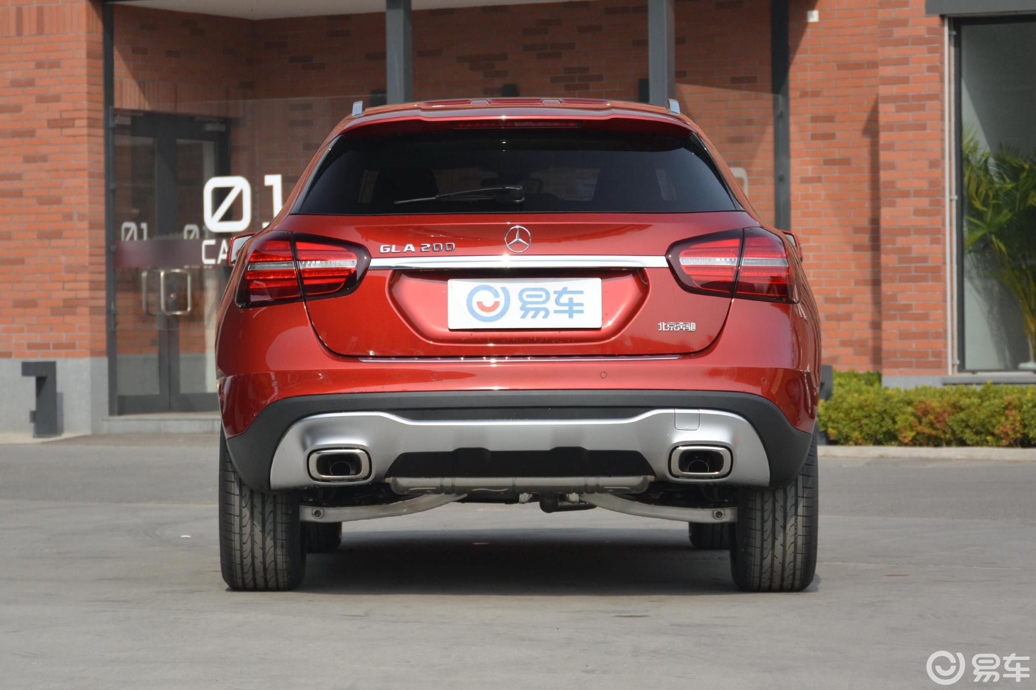 【奔驰gla2019款gla 200 动感版正后水平汽车图片-汽车图片大全】