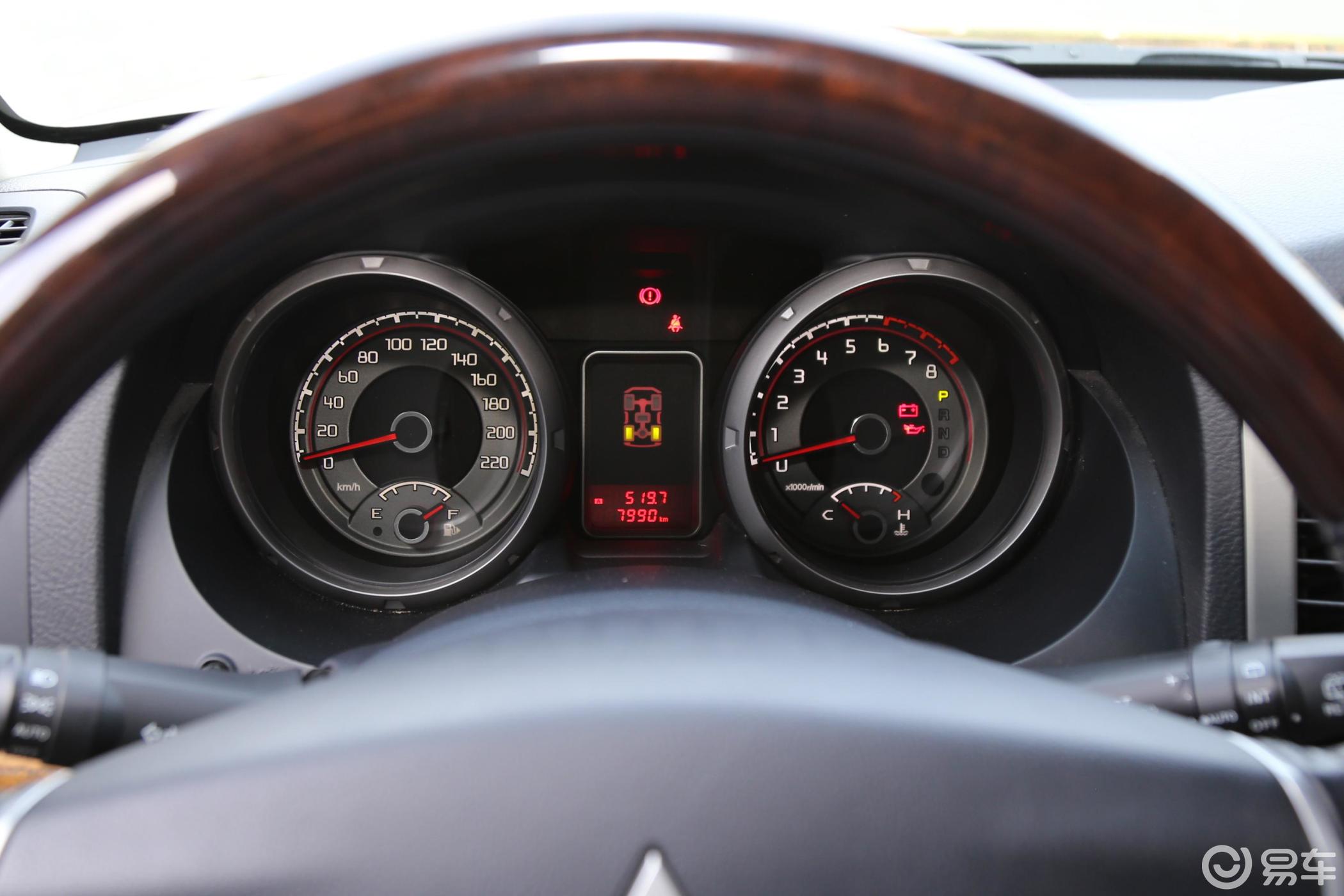 【帕杰罗2019款3.0l 尊贵版仪表盘汽车图片-汽车图片大全】-易车