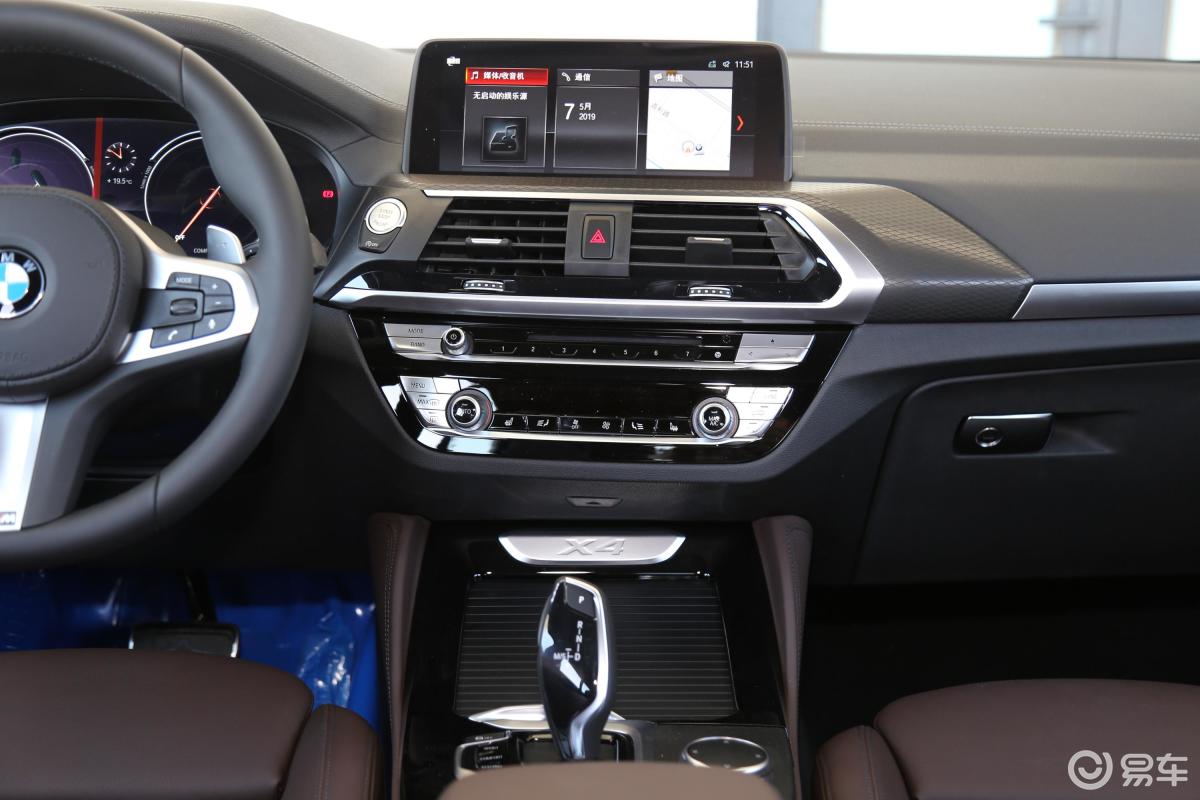 【宝马x42018款xdrive30i m越野套装中控台整体汽车图片-汽车图片大全