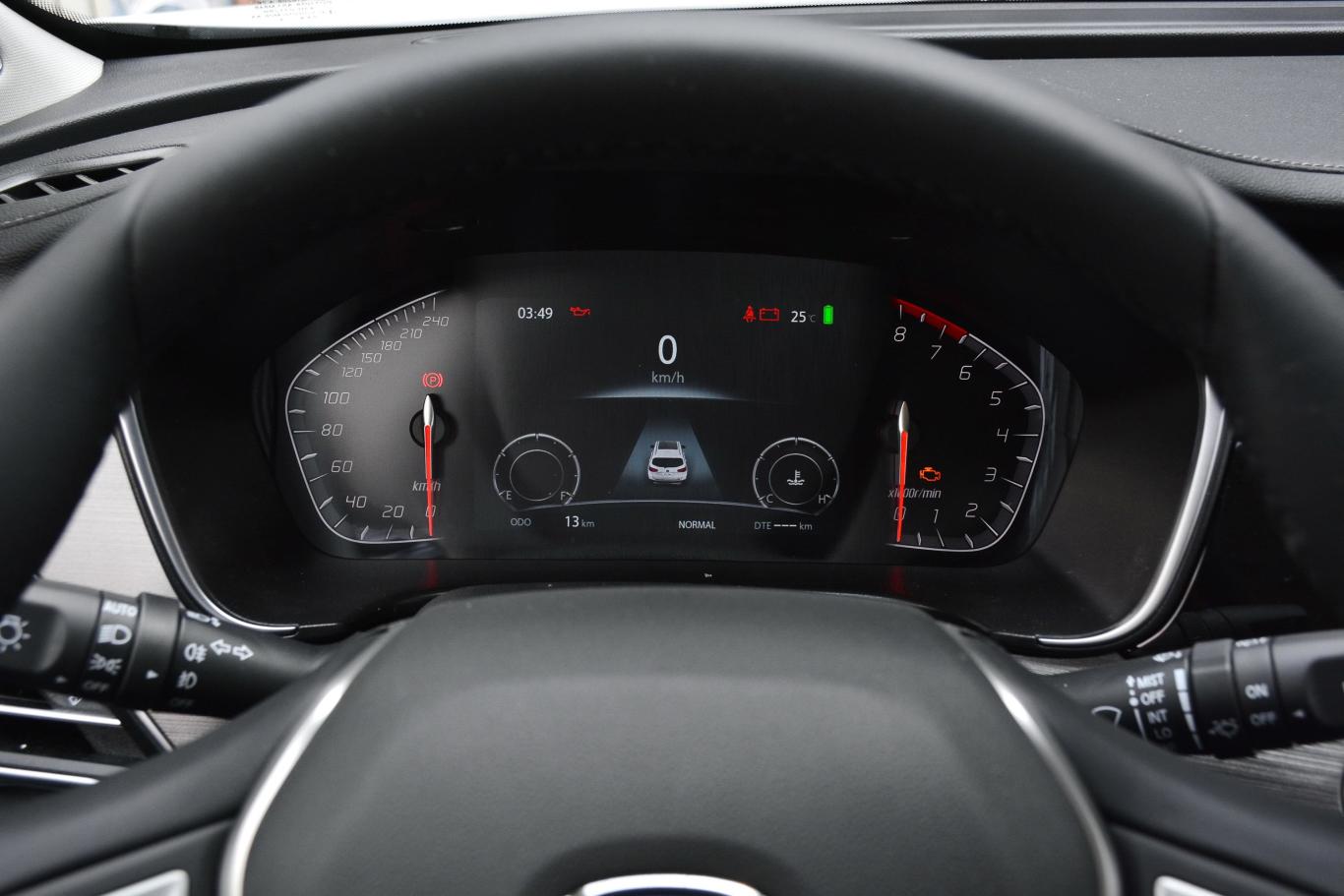 长安cs75280t 手动 两驱 百万版 国vi仪表盘