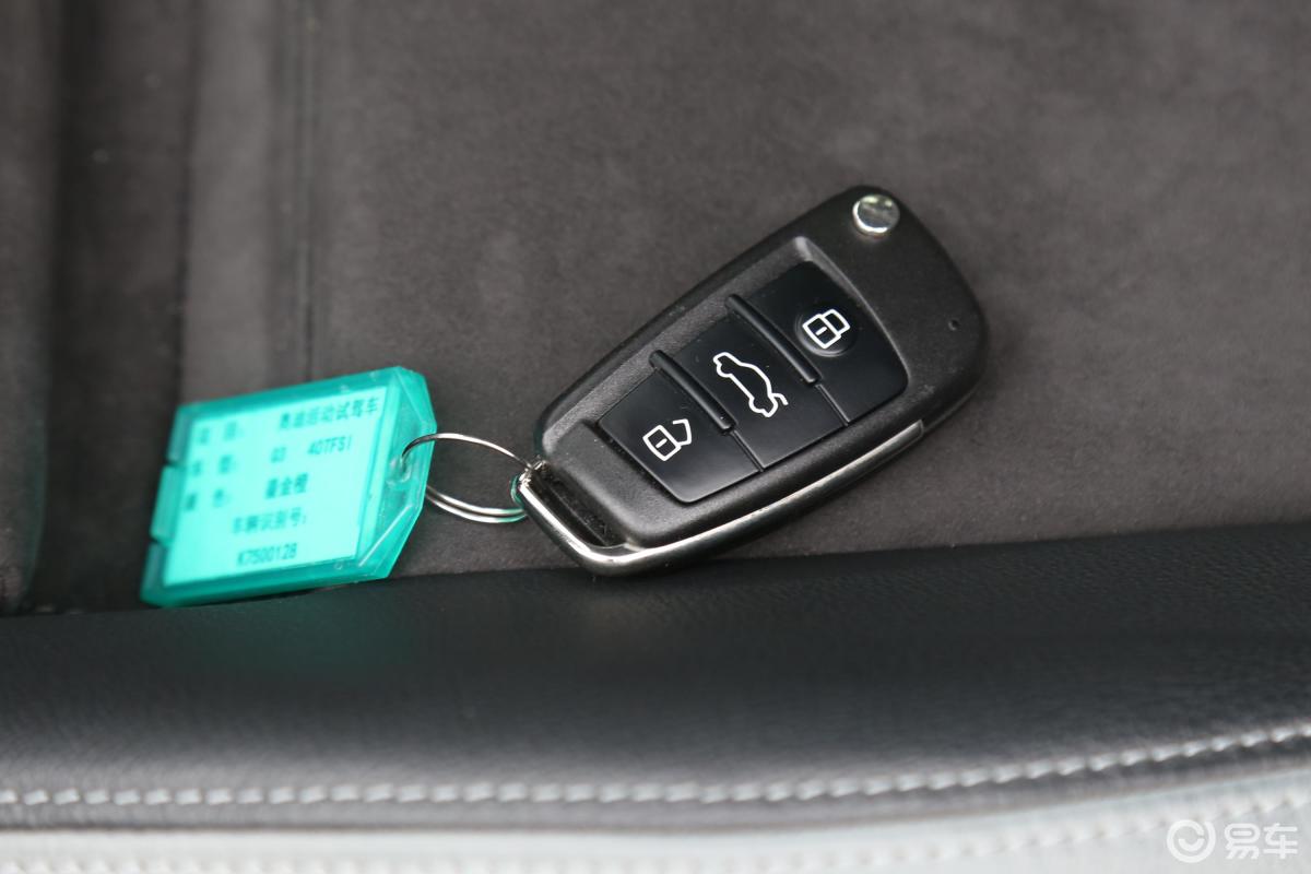 一汽-大众奥迪  奥迪q3  2019款  2021款  2020款  2019款  2018款