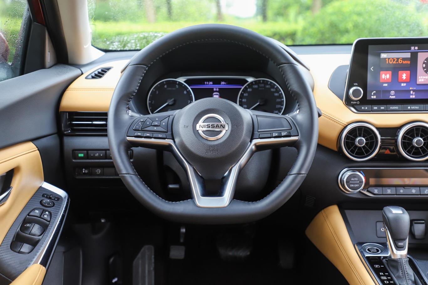 轩逸1.6top cvt 奢享版方向盘