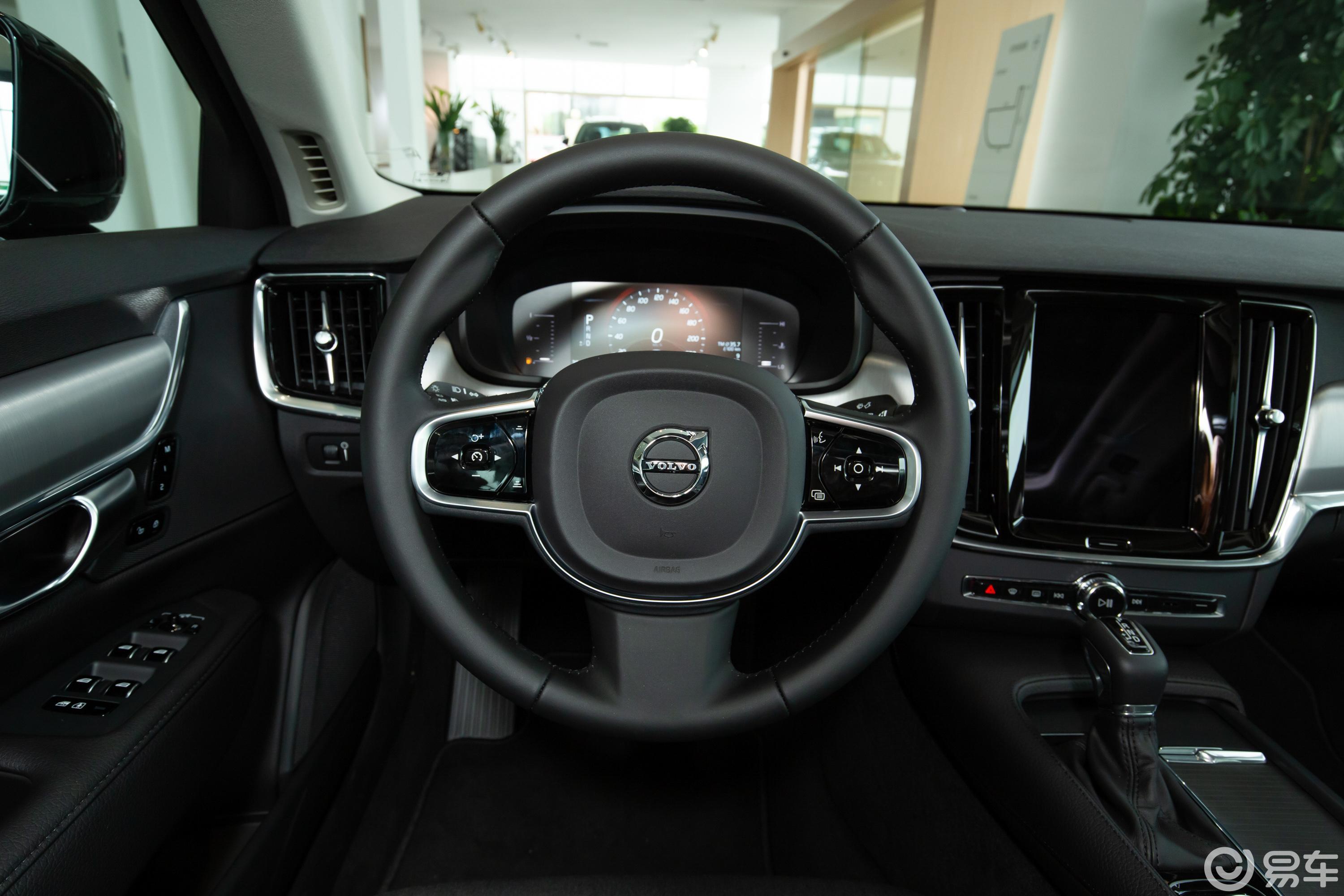 【沃尔沃s902020款t4 智行豪华版方向盘汽车图片-汽车图片大全】-易车
