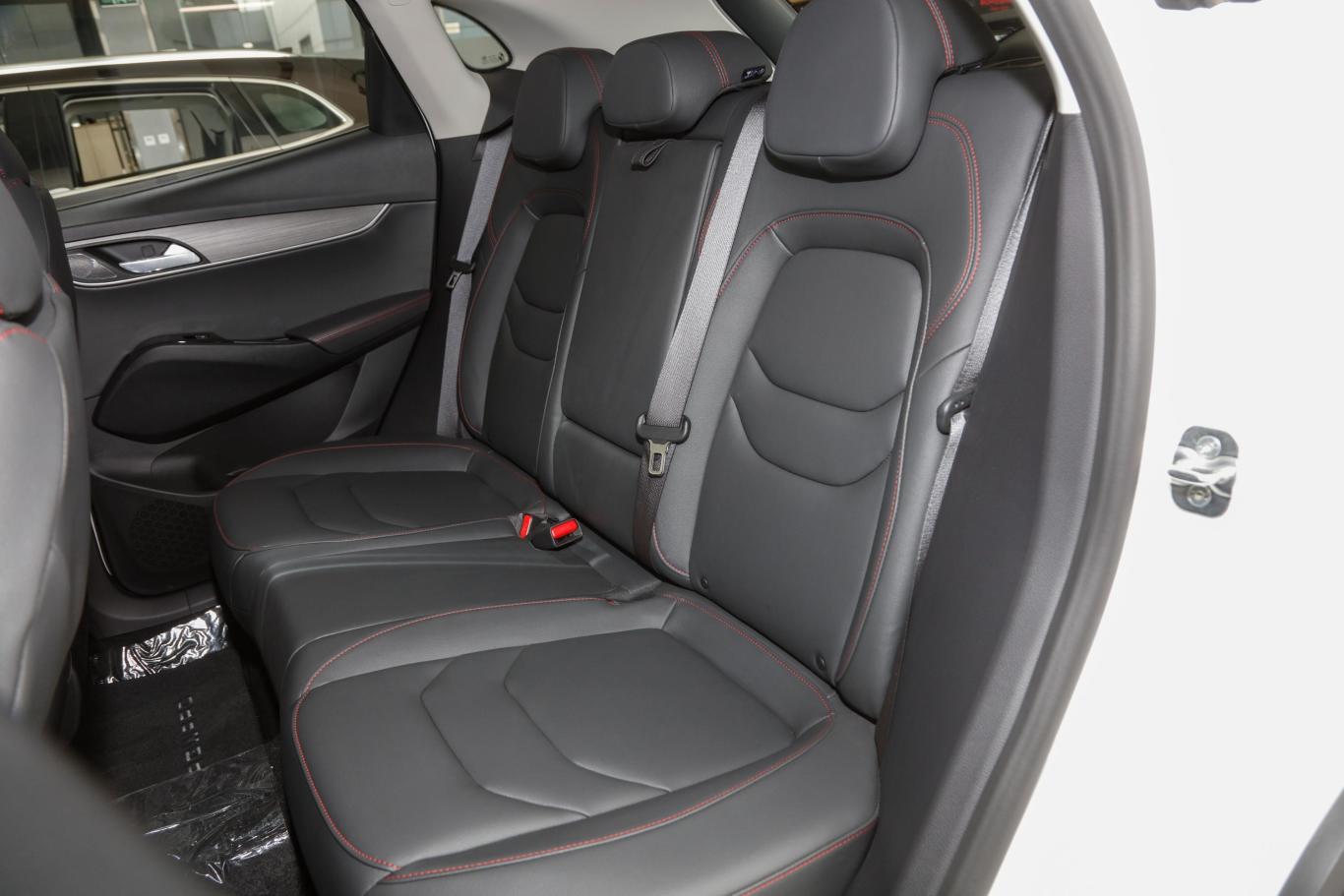 宝沃bx520t 手自一体 新锐版后排座椅