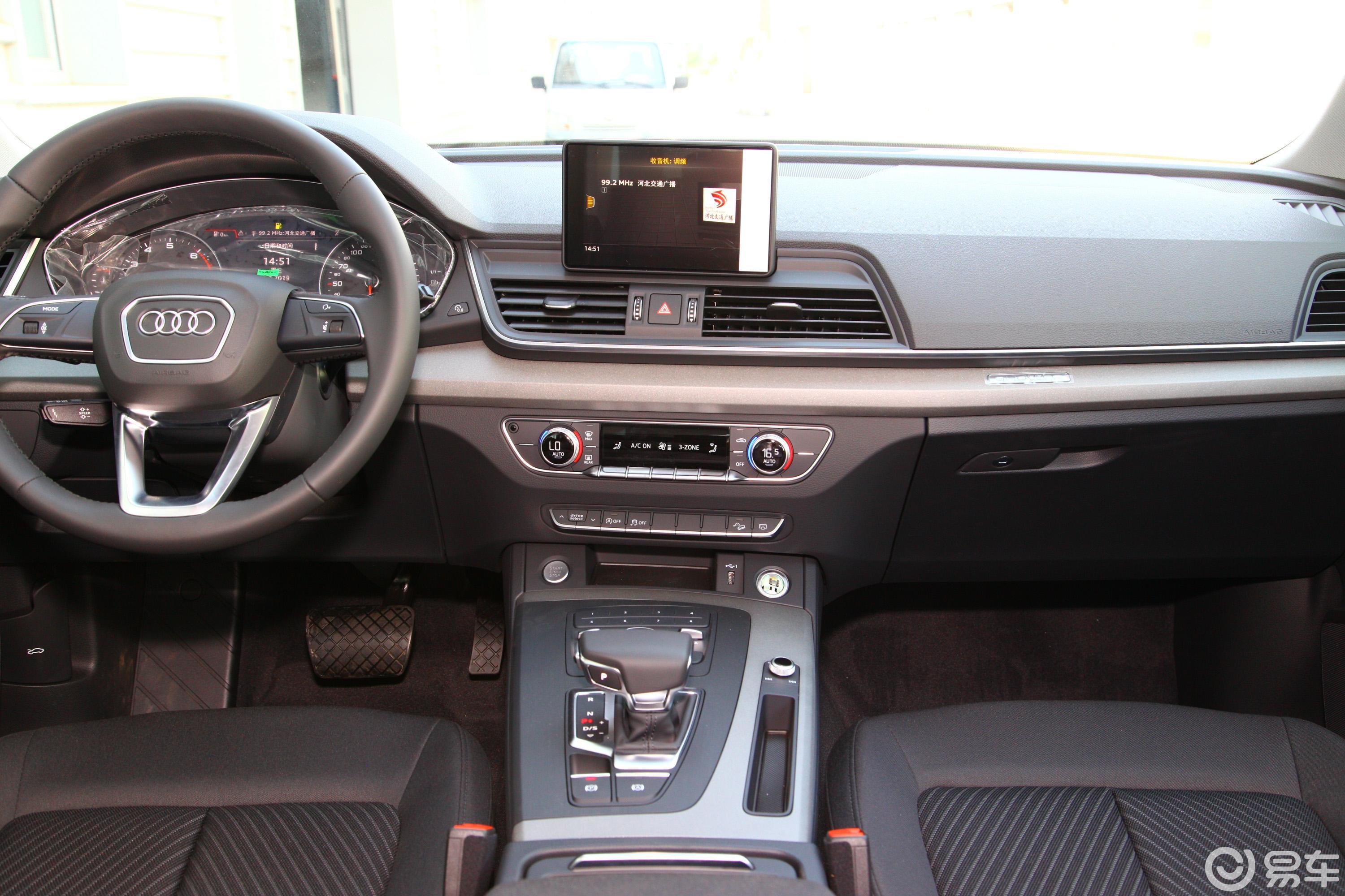 【奥迪q5l2018款40 tfsi 荣享进取版 国vi中控台整体汽车图片-汽车
