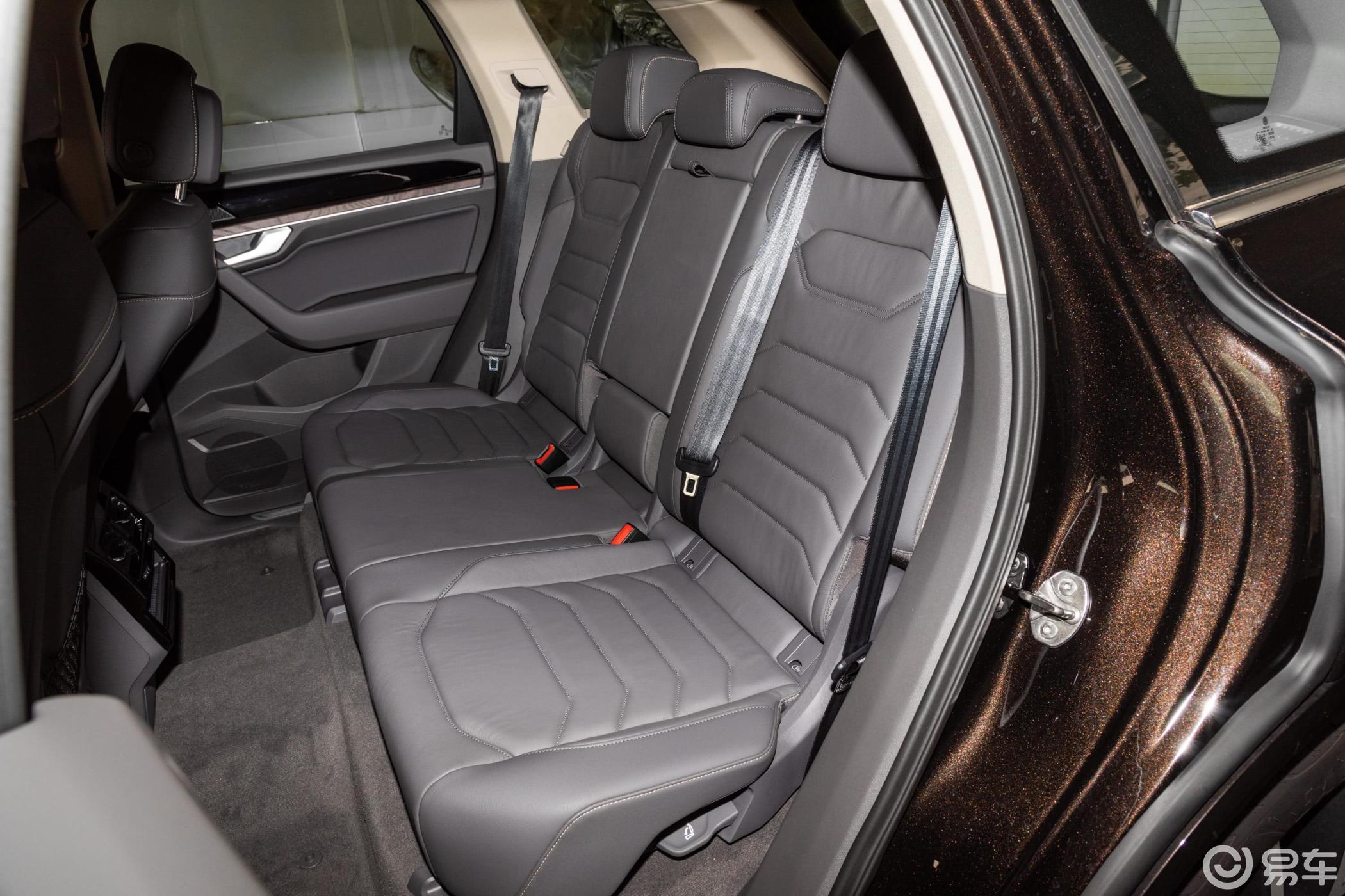 0tsi 锐锋版 国v后排座椅汽车图片-汽车图片大全】-易车