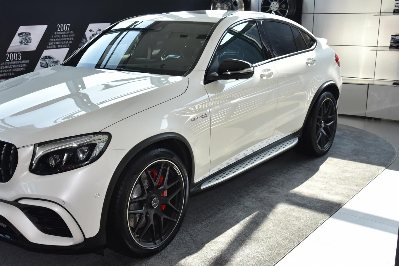 奔驰glc轿跑 amgglc 63 s 4matic  轿跑suv外观