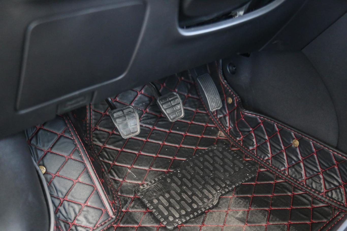 凯翼x51.5t 手动 智趣版 国vi脚踏板