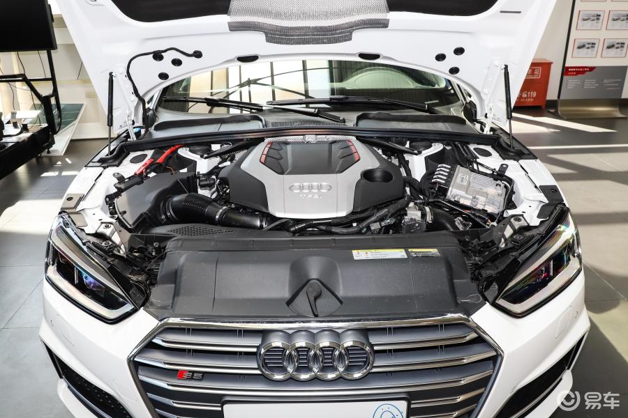 【奥迪s52017款cabriolet发动机舱整体汽车图片-汽车图片大全】-易车