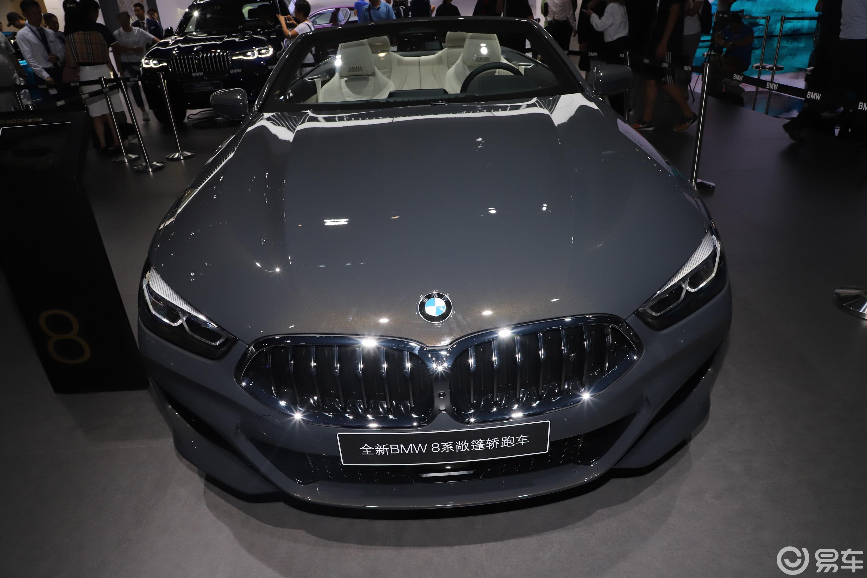 【宝马8系2019款敞篷轿跑车 840i 首发限量版外观汽车图片-汽车图片