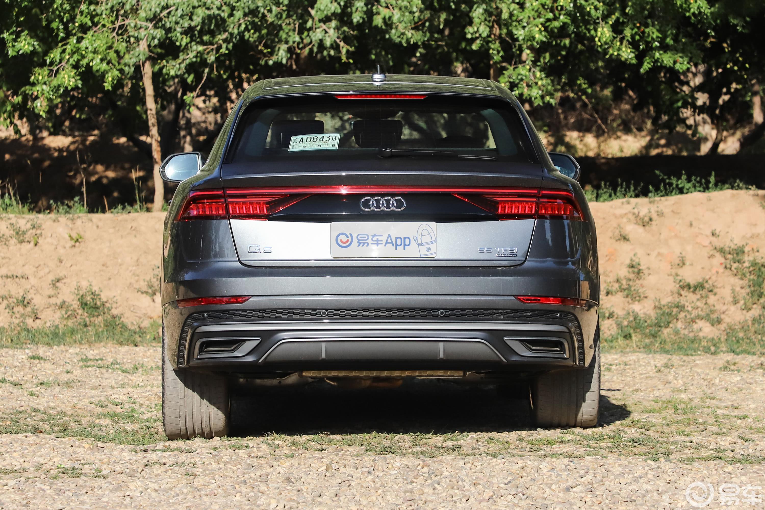 【奥迪q82019款55 tfsi quattro 臻选动感型正后水平汽车图片-汽车