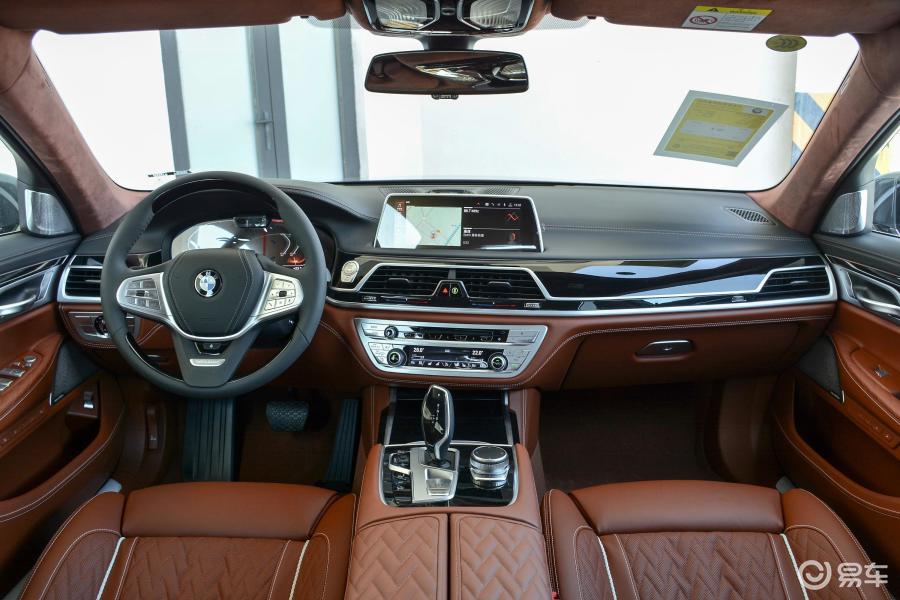 【宝马7系2019款740li xdrive 行政型 豪华套装内饰全景正拍汽车图片