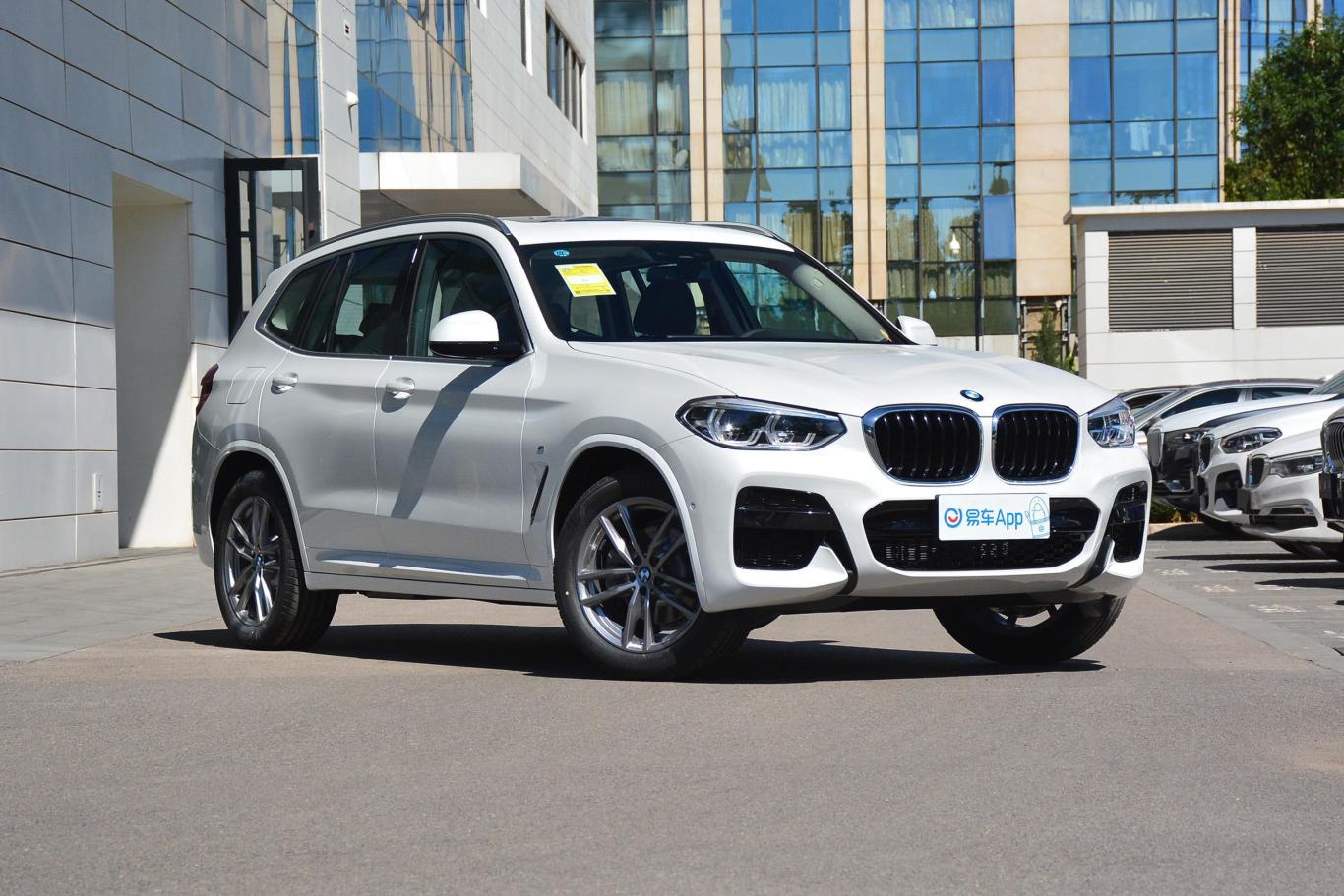 宝马x3xdrive 25i m运动套装侧前45度车头向右水平