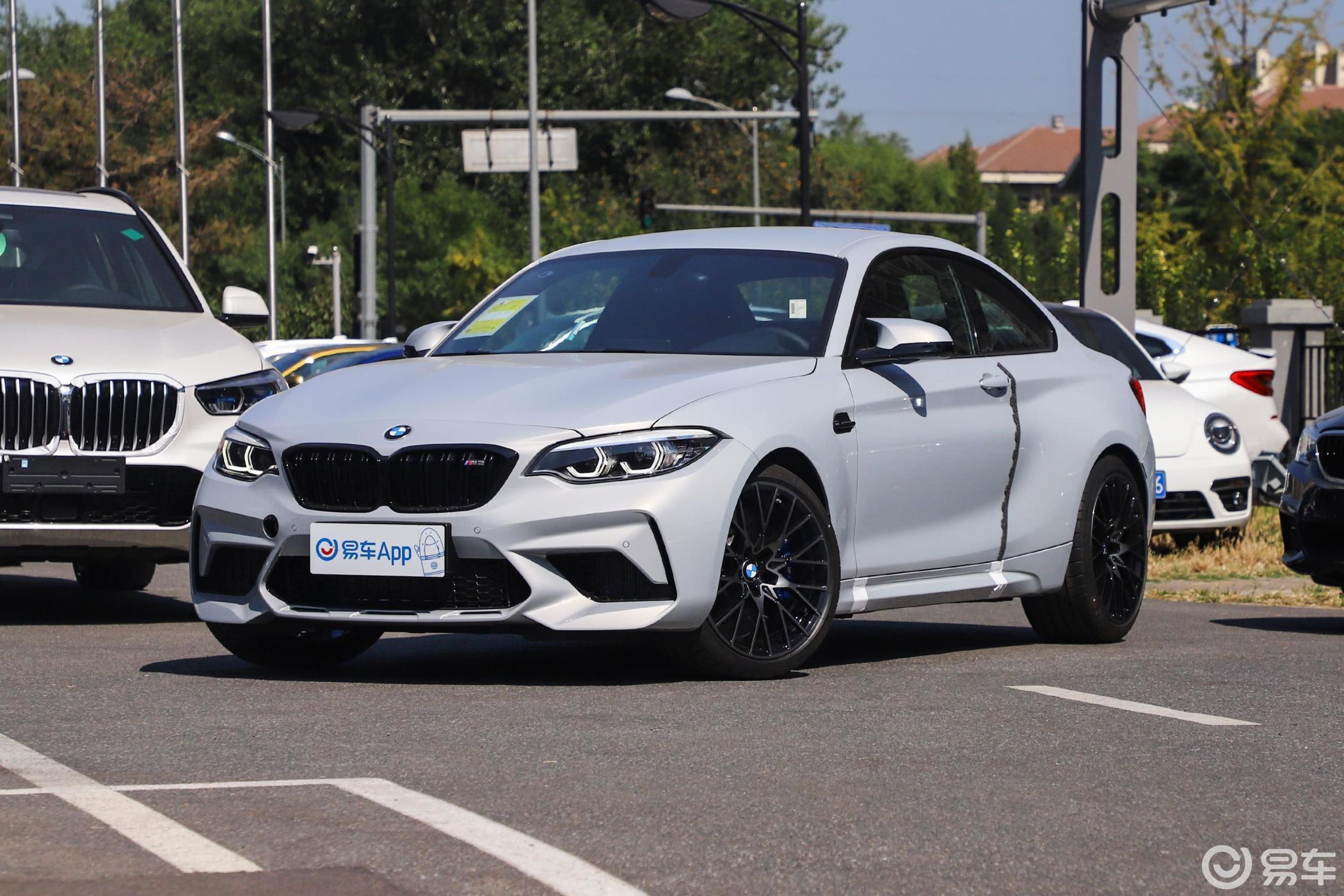 【宝马m22018款m2 雷霆版侧前45度车头向左水平汽车图片-汽车图片大全