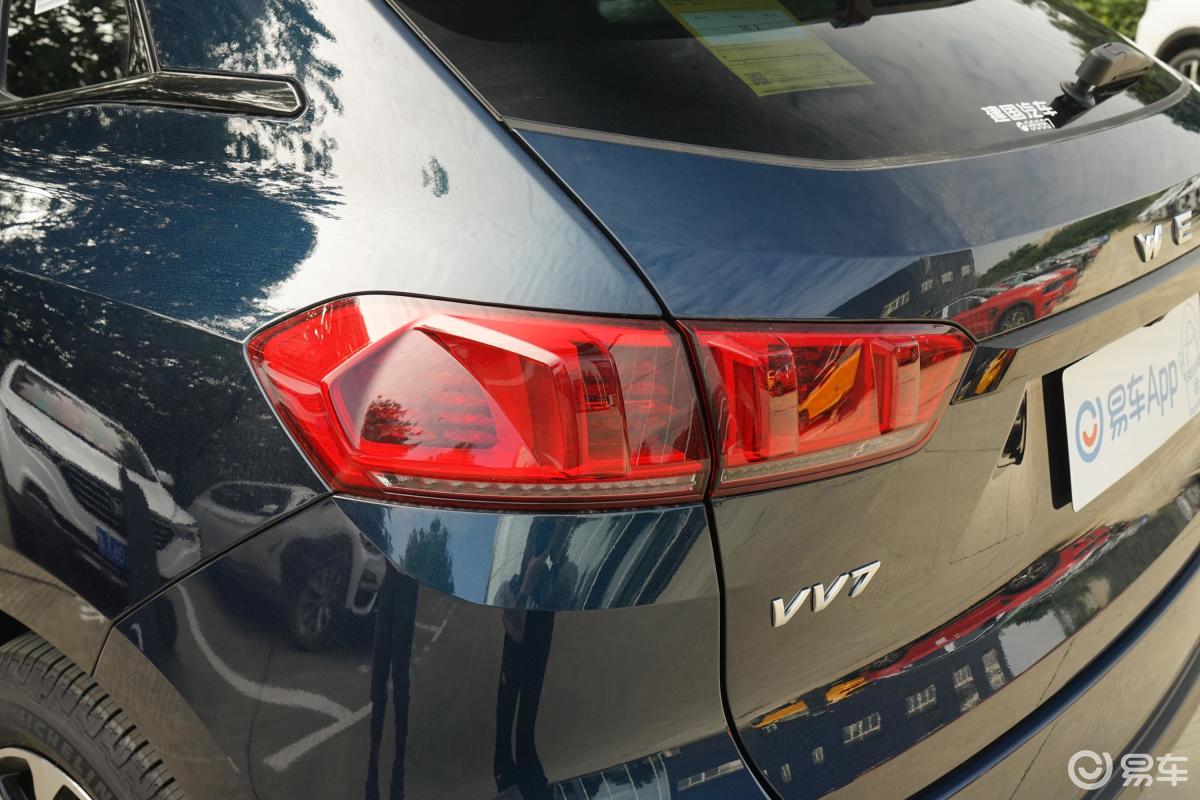 0t 超豪型尾灯侧45度俯拍汽车图片-汽车图片大全】-易车