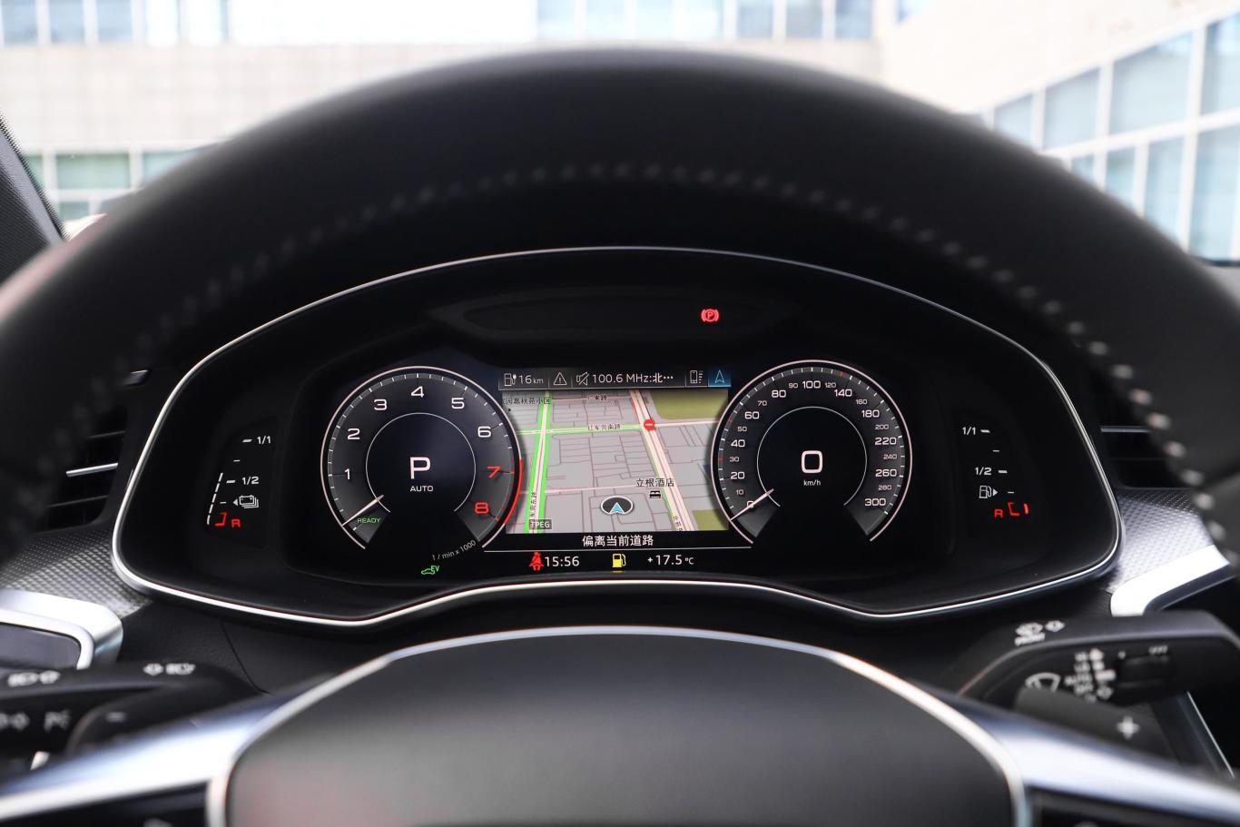 奥迪a6l 插电混动55 tfsi e quattro仪表盘