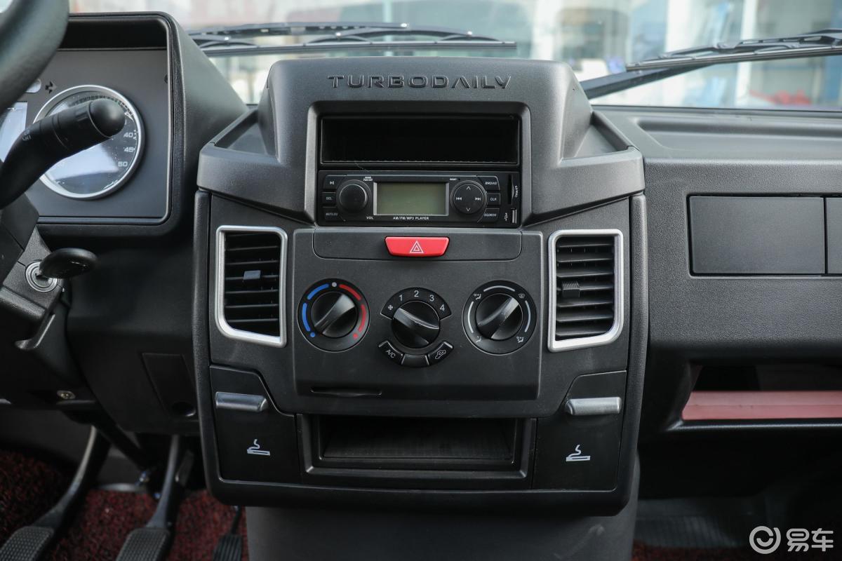 8t 手动 中顶 3座中控台整体汽车图片-汽车图片大全】-易车