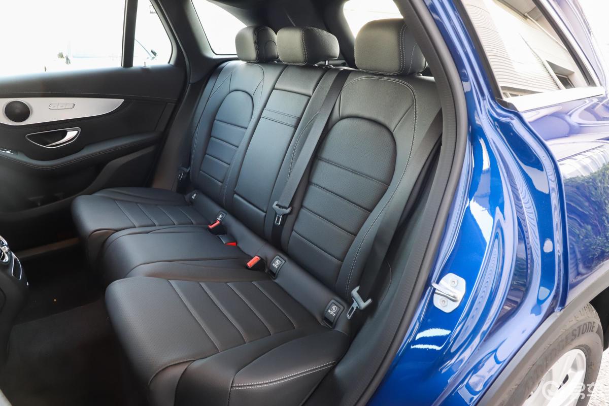 【奔驰glc2020款glc 260 l 4matic 动感型后排座椅汽车图片-汽车图片