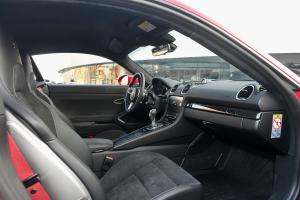 内饰全景副驾驶员方向