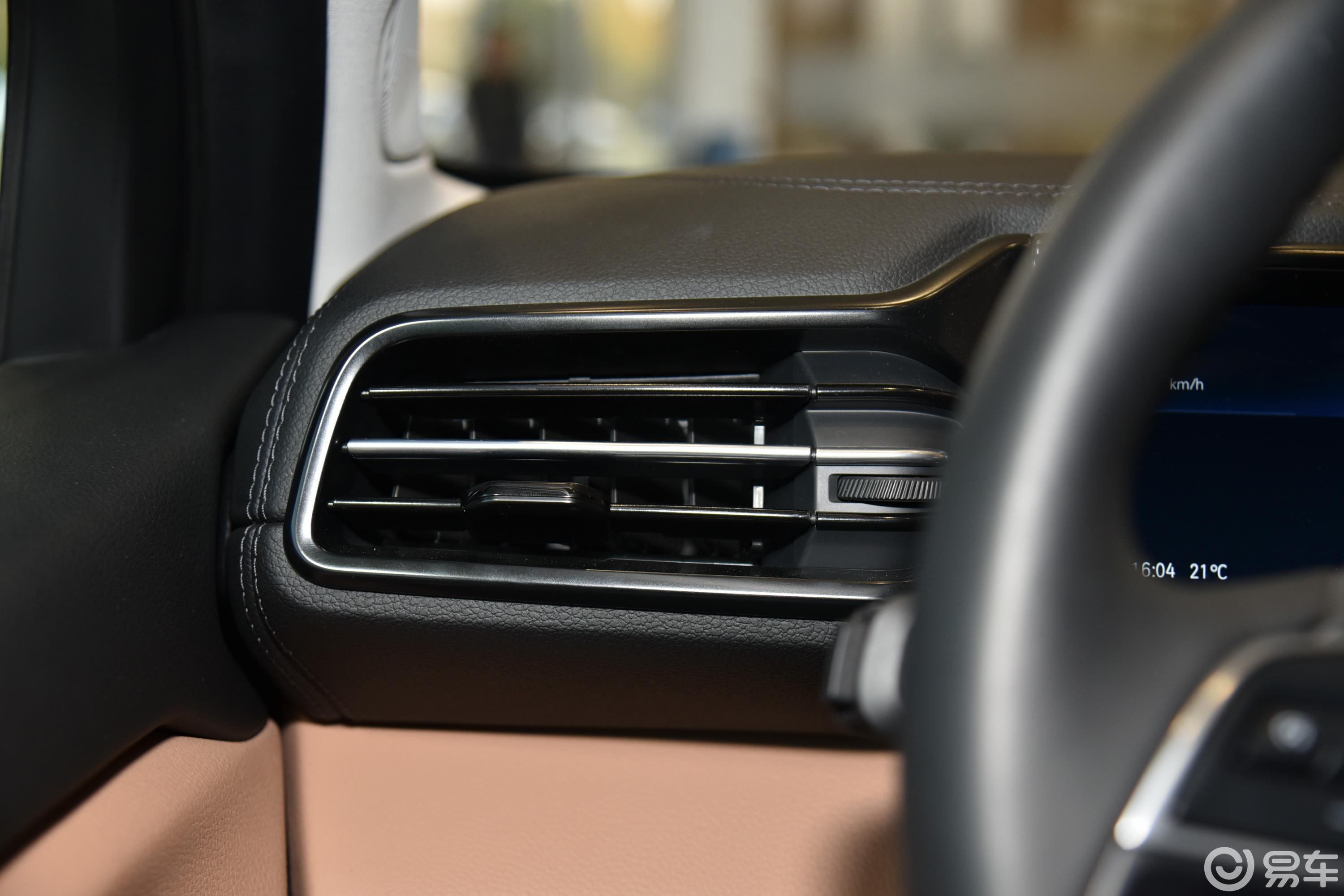 【蔚来es82018款基准版 84kwh 7座内饰汽车图片-汽车图片大全】-易车