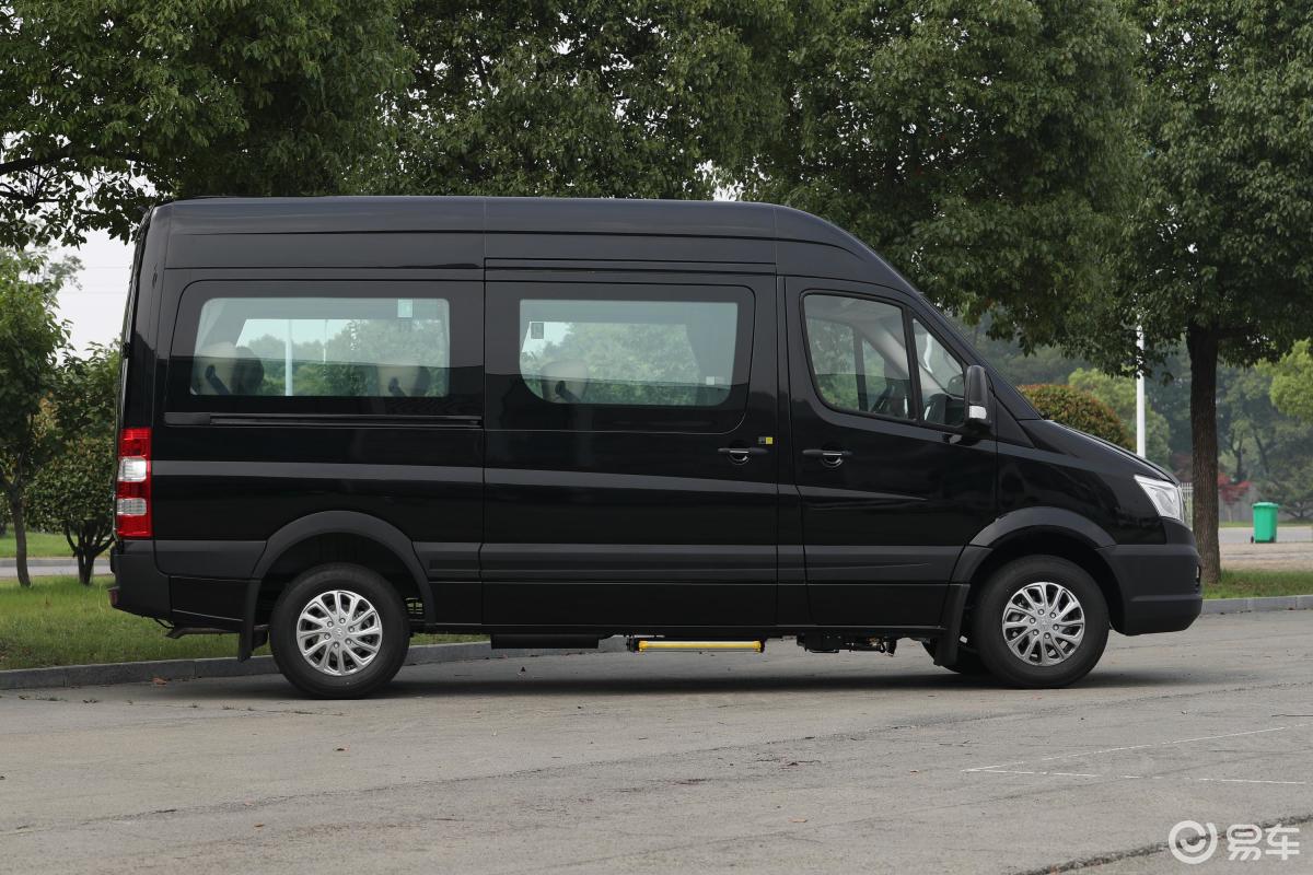 28t59米乘用车高级49座