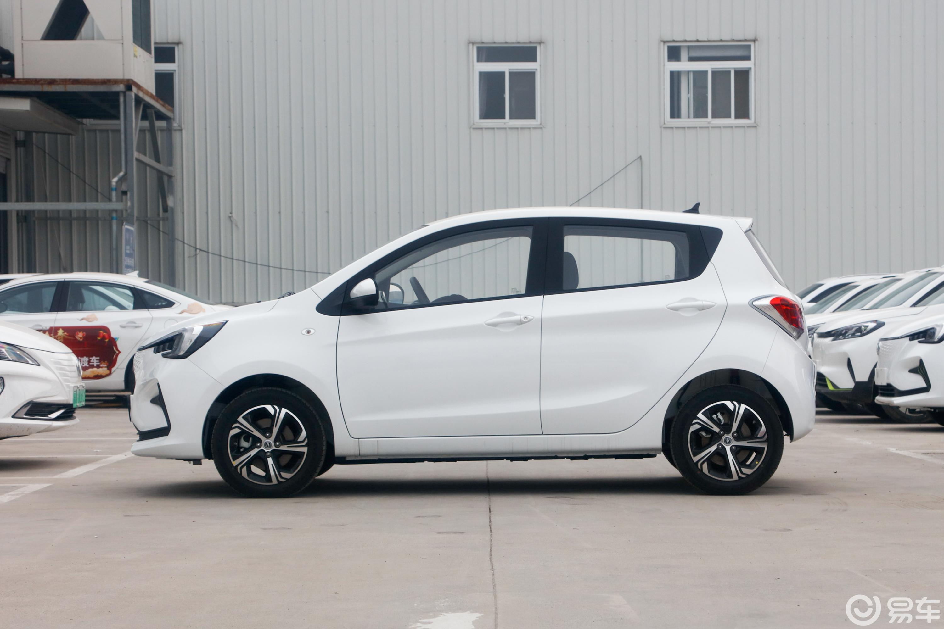 【奔奔e-star2020款心动版正侧车头向左水平汽车图片-汽车图片大全】