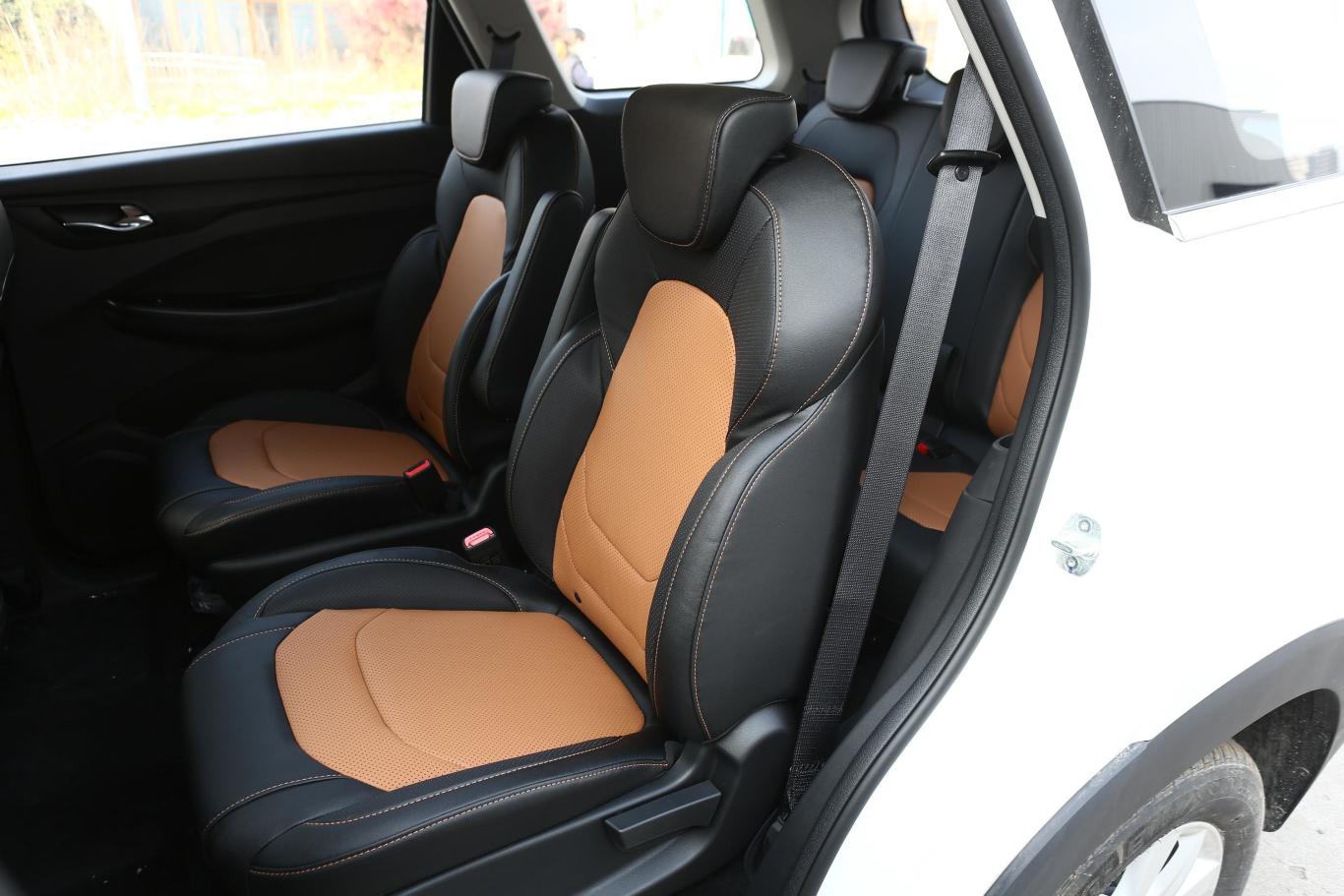 五菱宏光s31.5l 手动 舒适型 国vi后排座椅