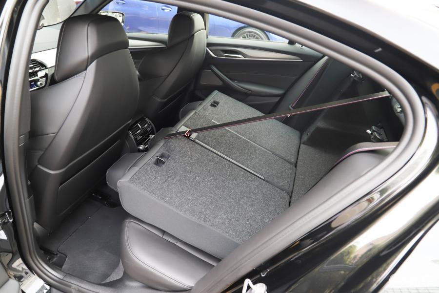 【宝马m52019款m5 雷霆版空间汽车图片-汽车图片大全】-易车