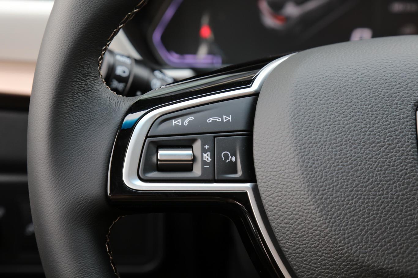 思皓e20x心声版内饰