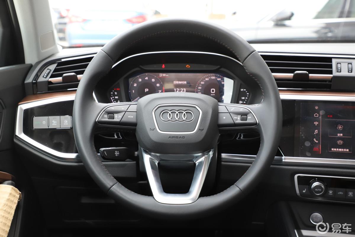 【奥迪q32020款35 tfsi 时尚致雅型方向盘汽车图片-汽车图片大全】