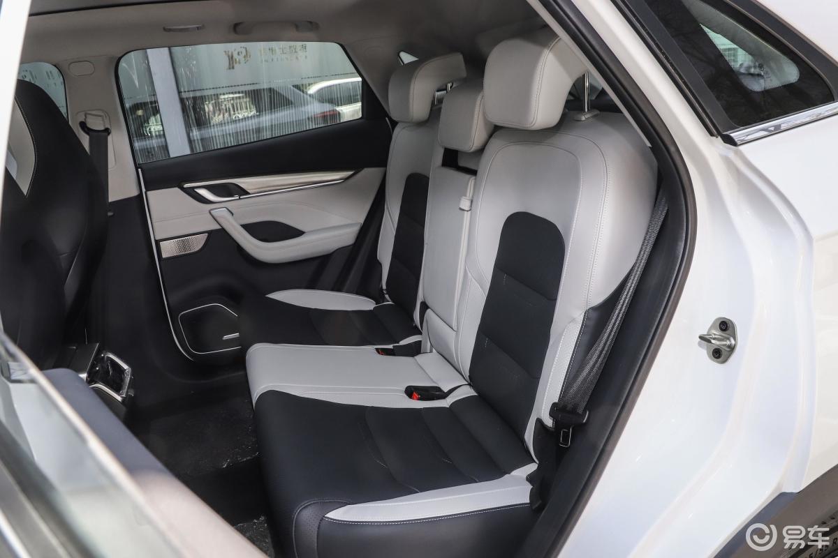 【威马ex52020款ex5-z pro性能版后排座椅汽车图片-汽车图片大全】