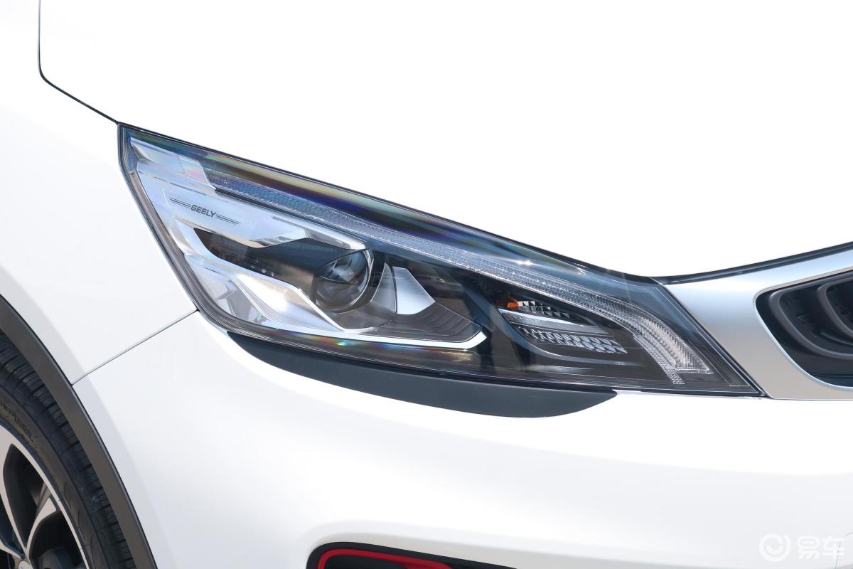 4t 手动 雅大灯侧45度俯拍汽车图片-汽车图片大全】-易车